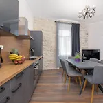Apartment Dante Paradiso Pula